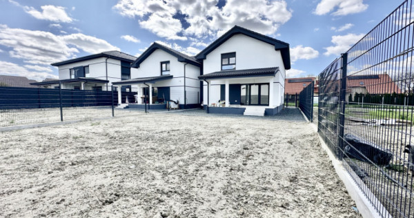 Duplex spatios - 4 camere - 102 mp - separat prin casa scari