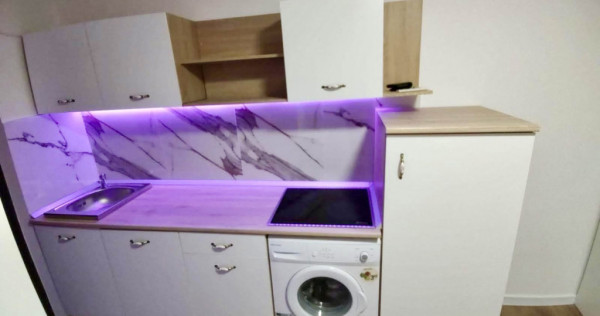 Garsoniera, 16 mp utili, etaj 3, renovata - Zona UMT