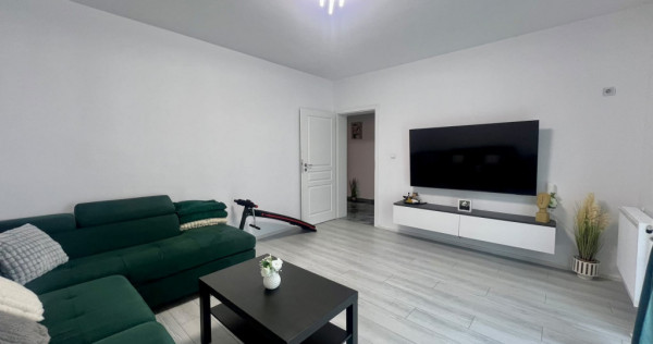 Apartament 2 camere, decomandat 55mp utili + curte 51 mp -