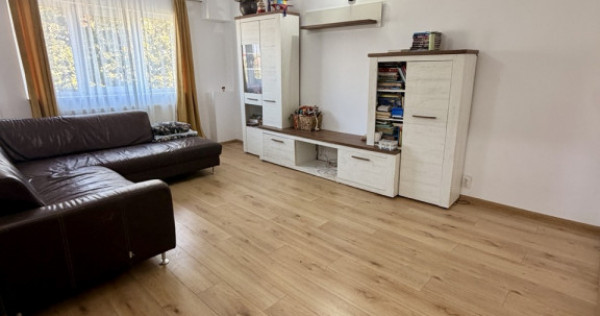 Apartament 3 camere decomandat - Lipovei