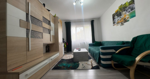Apartament 2 camere decomandat | Etaj 3 | Zona LIpovei.