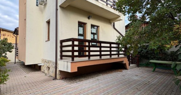 Scoala-Gradinita: metrou Aparatorii Patriei open space/nivel