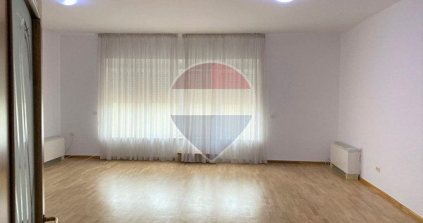 INCHIRIERE Apartament cu 4 camere in zona Herastrau