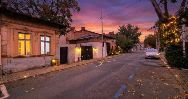 Casă pe parter, curte proprie, Metrou Basarab