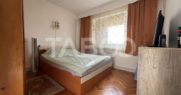 Apartament decomandat de inchiriat intr-o zona linistita din
